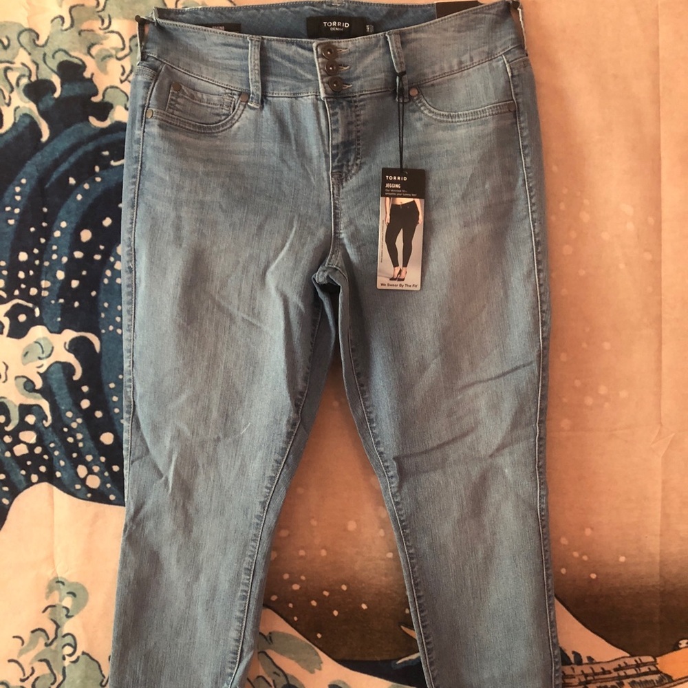 NEW WITH TAG Torrid Jegging High Waisted Jeans